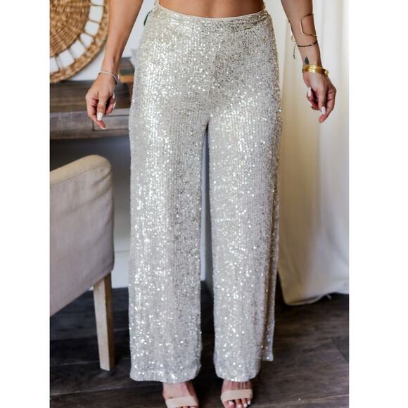 The CeCe Silver Sequin Pants Straight Leg Elastic Waist Band Stretchy Medium - Picture 2 of 15